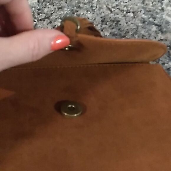 SIGNATURE Brown Tassel Crossbody Bag. NWOT - Picture 9 of 13